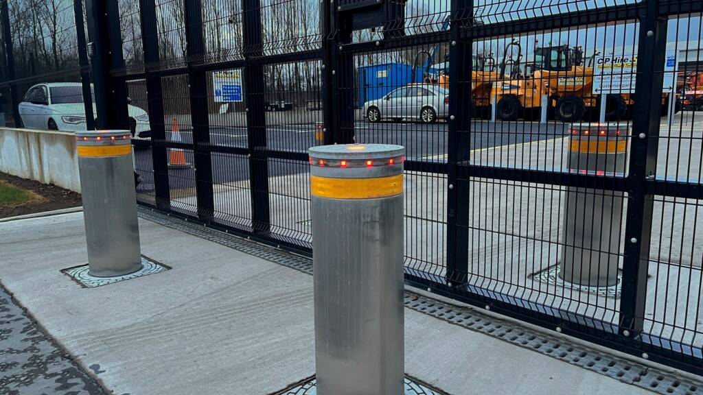 AUTOMATED BOLLARD 02